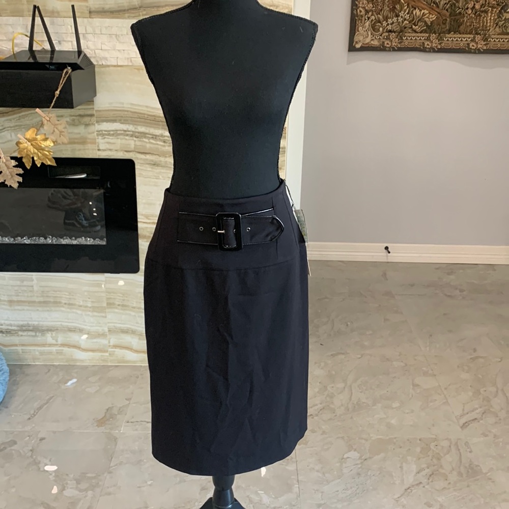 New With Tags Lena Gabrielle Black Pencil Skirt with Faux Belt Size 8‎